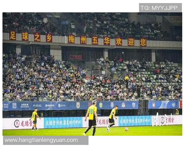 足球明星中国行精彩瞬间回顾与球迷互动热潮分析 足球明星中国行精彩瞬间回顾与球迷互动热潮分析